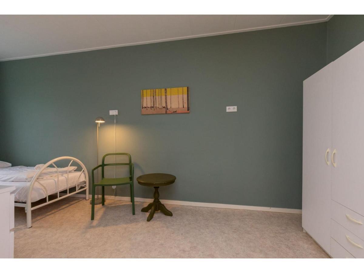 Apartment With Mini Campsite And Playground Vrouwenpolder Exteriér fotografie