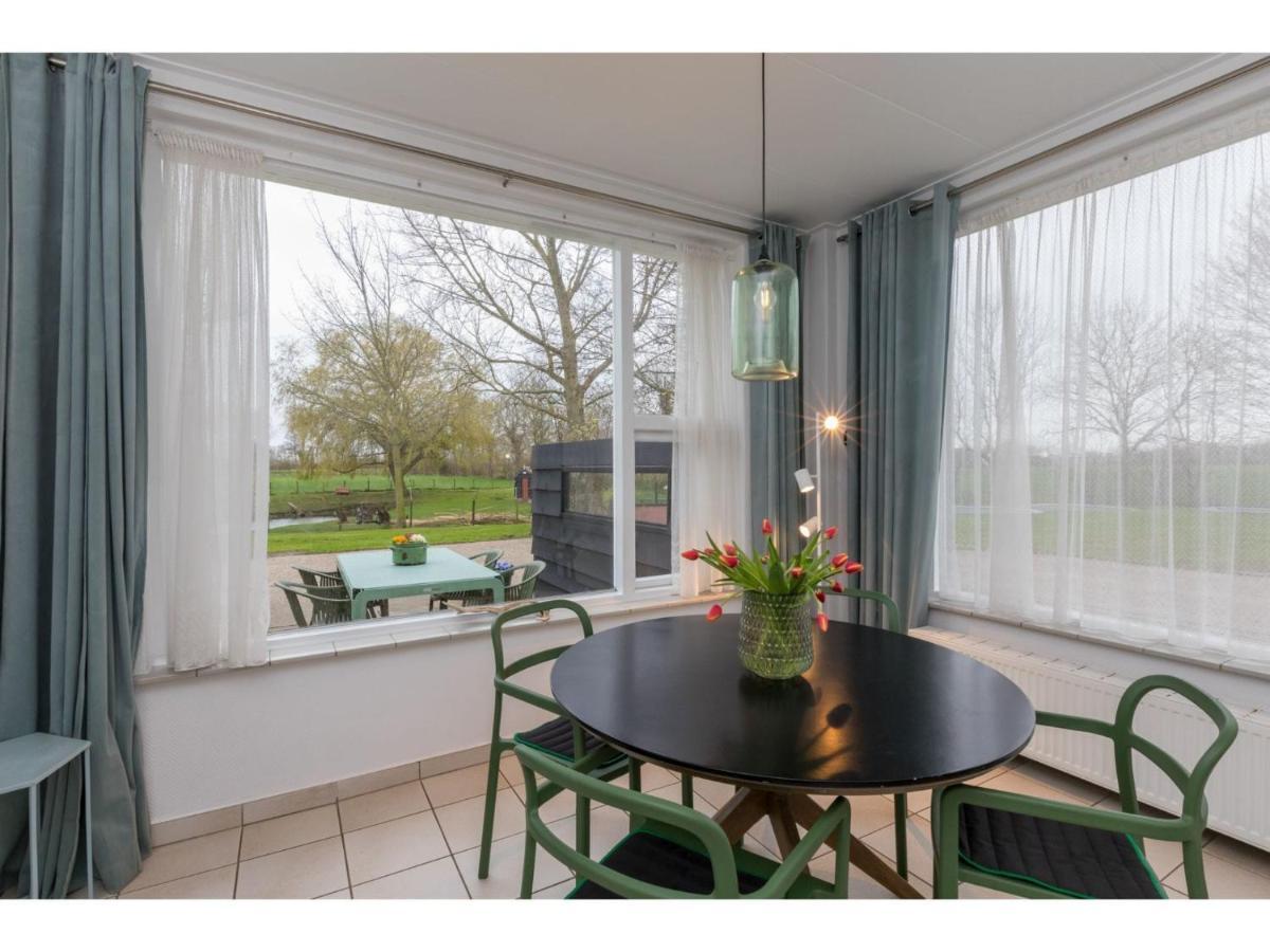 Apartment With Mini Campsite And Playground Vrouwenpolder Exteriér fotografie