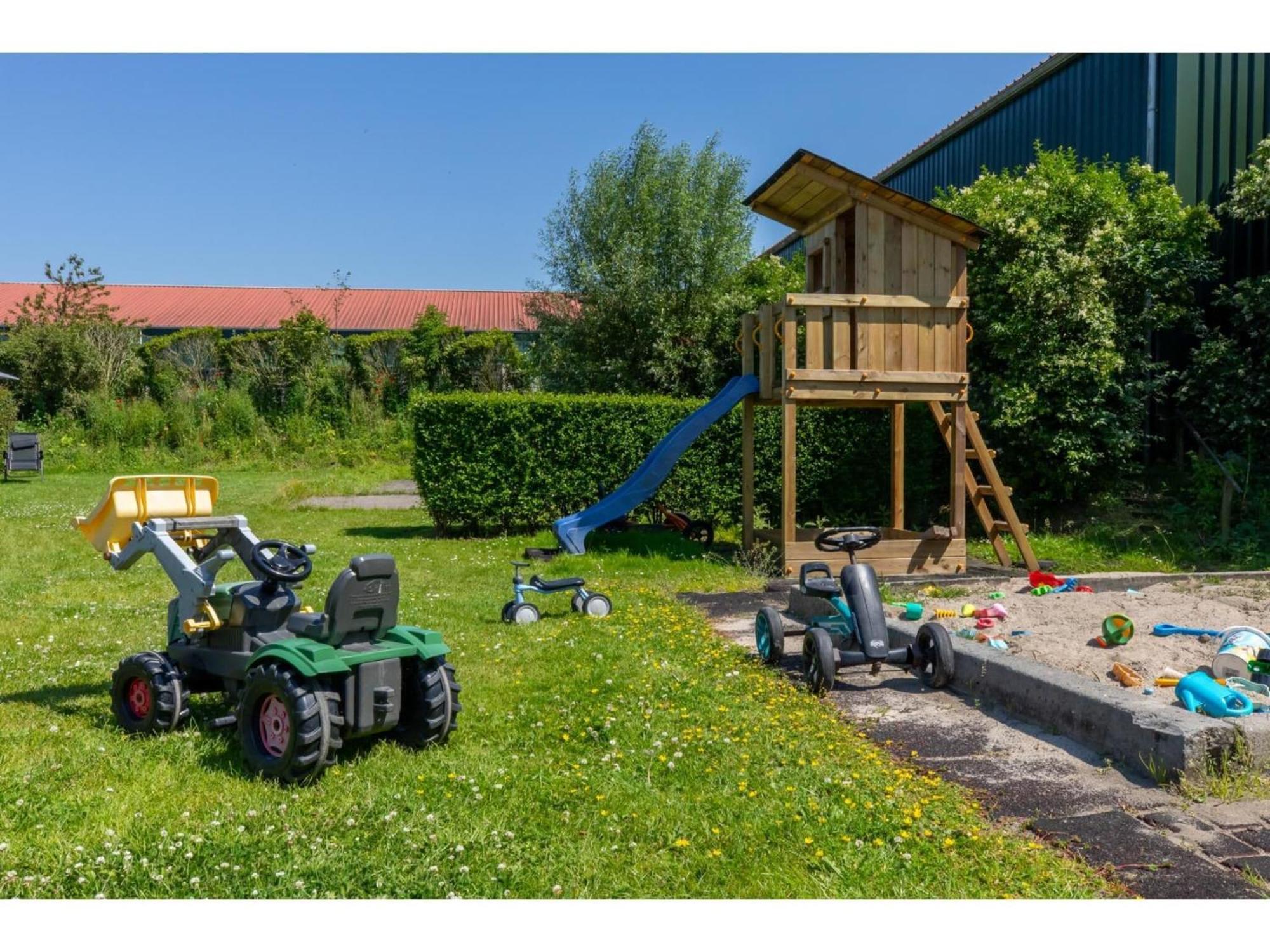 Apartment With Mini Campsite And Playground Vrouwenpolder Exteriér fotografie