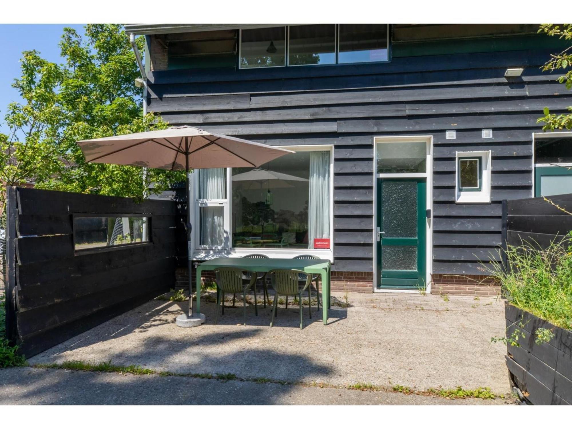 Apartment With Mini Campsite And Playground Vrouwenpolder Exteriér fotografie